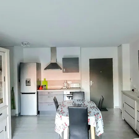 à 150m De La Grande De