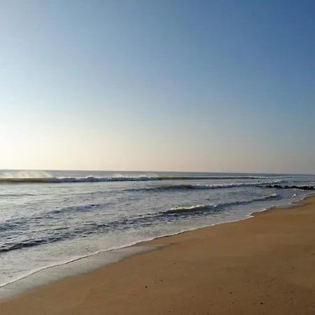 A 150m De La Grande De